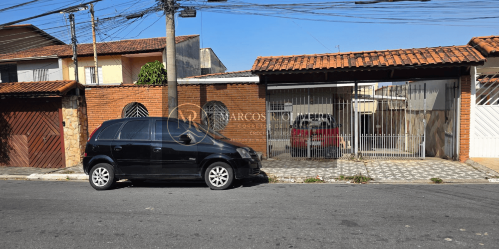 Casa à venda na Vila Buenos Aires com 4 dormitórios e 4 vagas